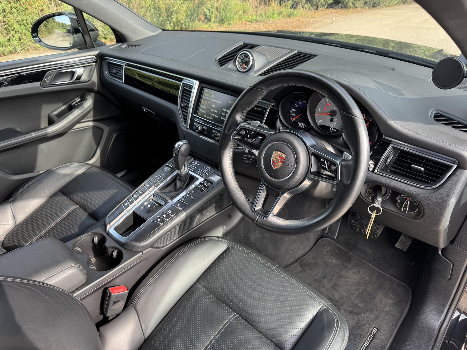 Used Porsche Macan 2015 for sale - 76750291: Photo 17