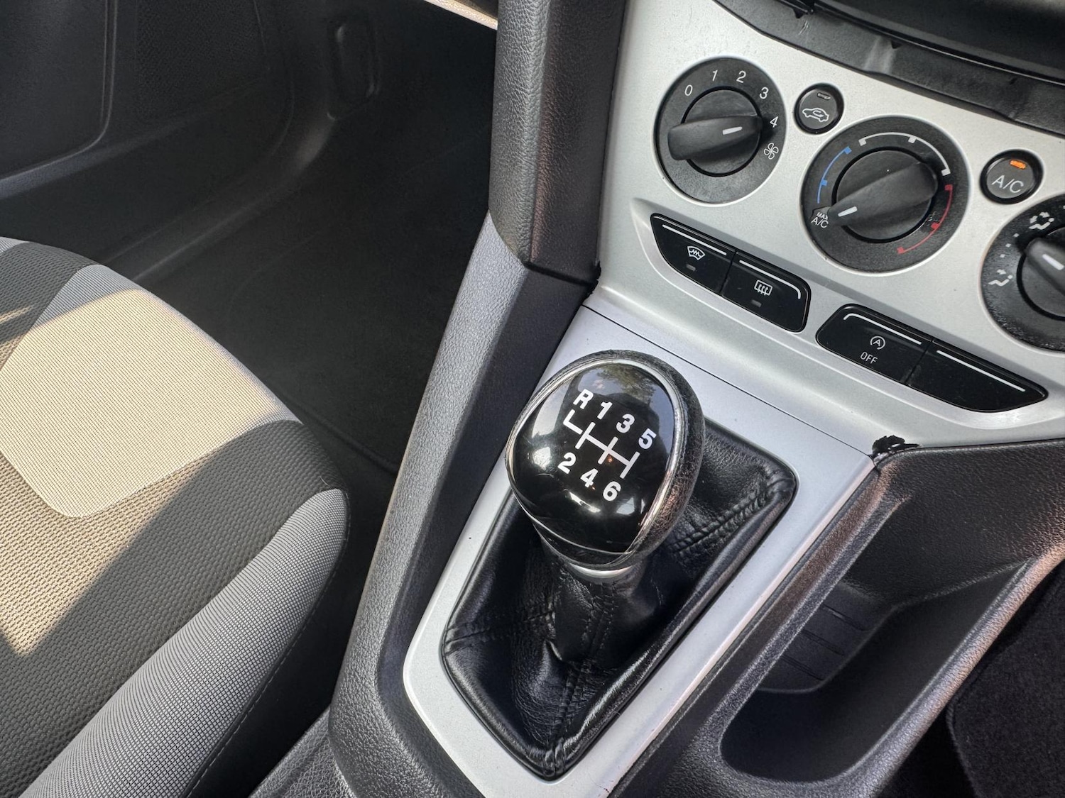 Used Ford Focus 2012 for sale - 77233725: Photo 14