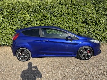 Used Ford Fiesta 2015 for sale - 79030088: Photo