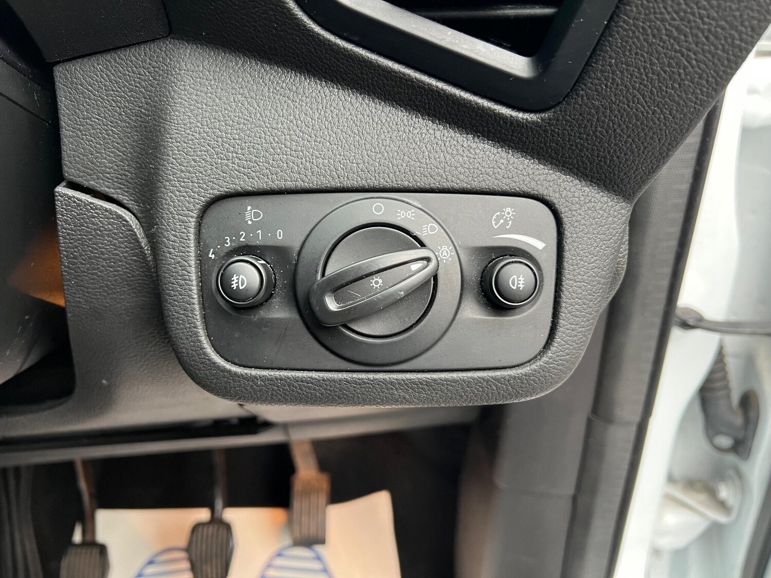 Used Ford Kuga 2016 for sale - 78172264: Photo 38