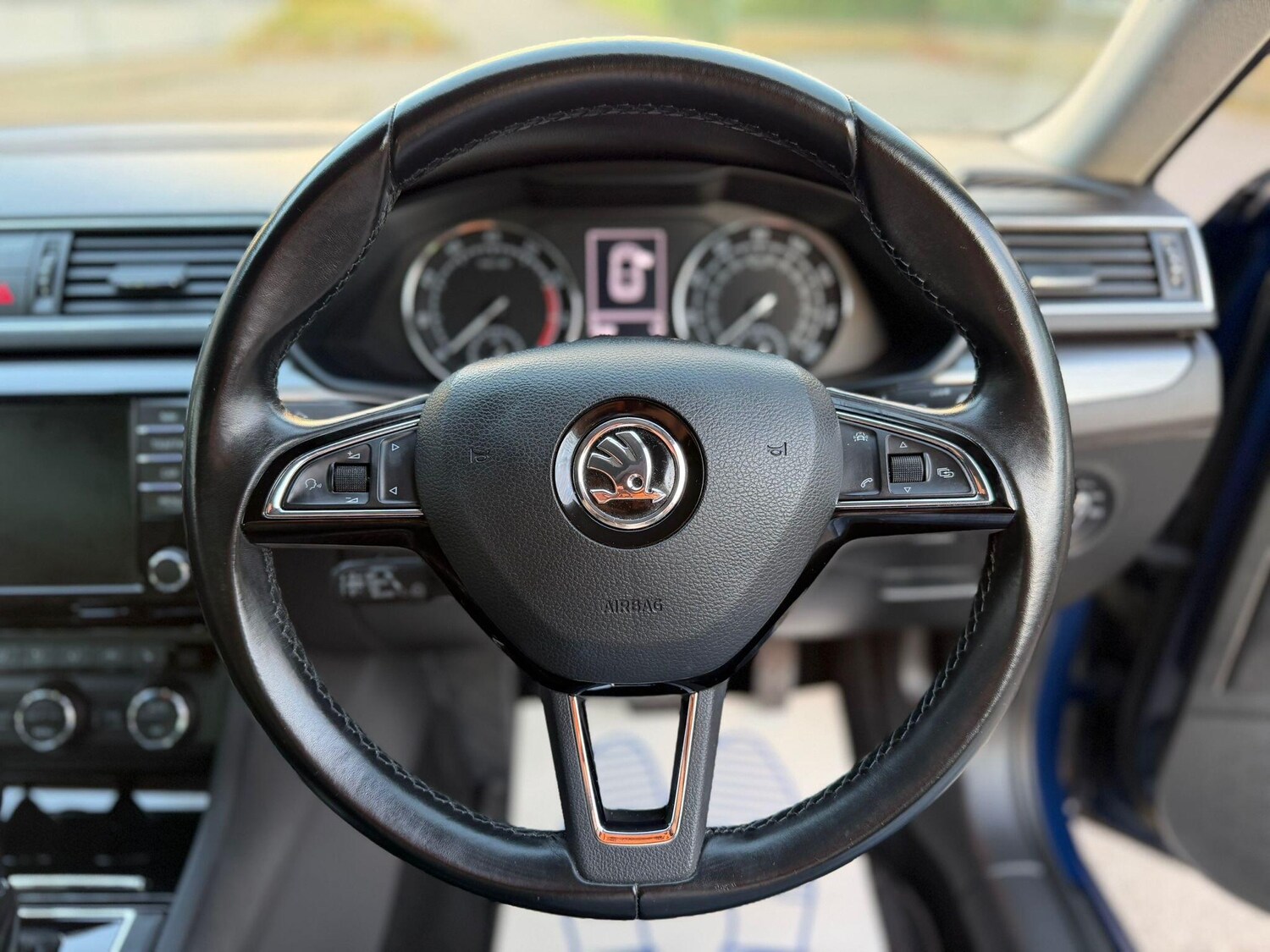 Used Skoda Superb 2017 for sale - 78172267: Photo 33