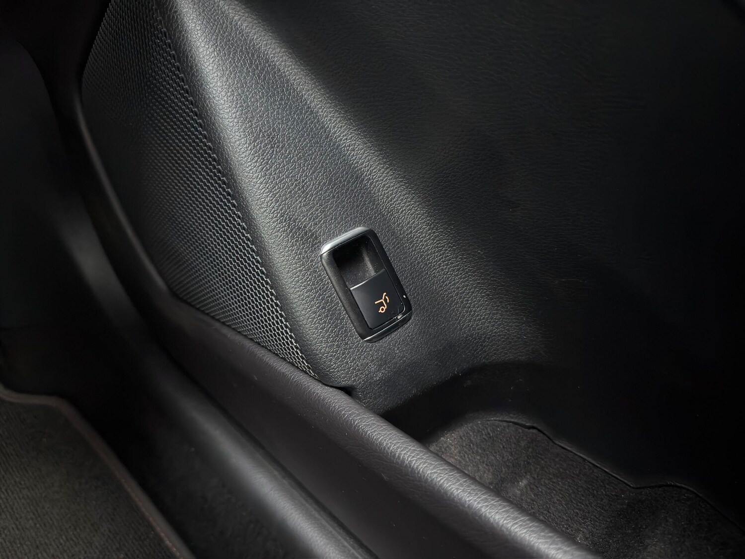 Used Mercedes-Benz GLA 2018 for sale - 78172265: Photo 45