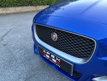 Used Jaguar XE 2018 for sale - 78516193: Photo