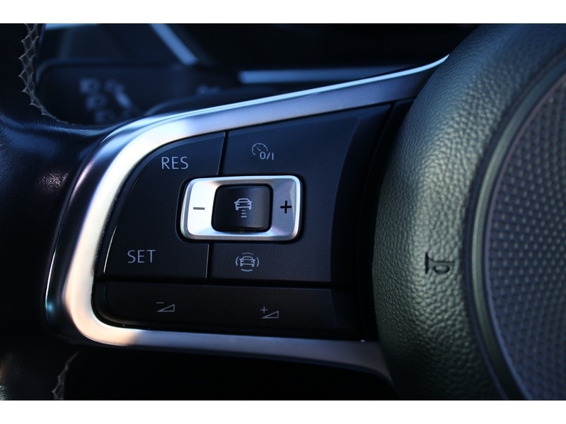 Used Volkswagen Tiguan 2019 for sale - 77220180: Photo 30