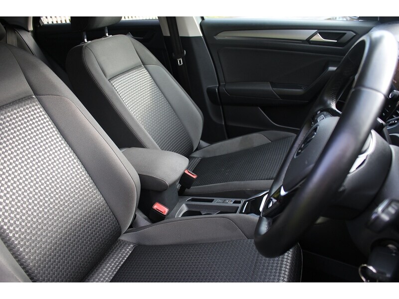 Used Volkswagen T-Roc for sale - 77515225: Photo 24