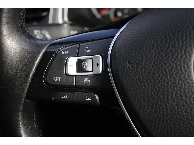 Used Volkswagen T-Roc for sale - 77515225: Photo 31