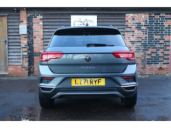 Used Volkswagen T-Roc 2021 for sale - 77515225: Photo