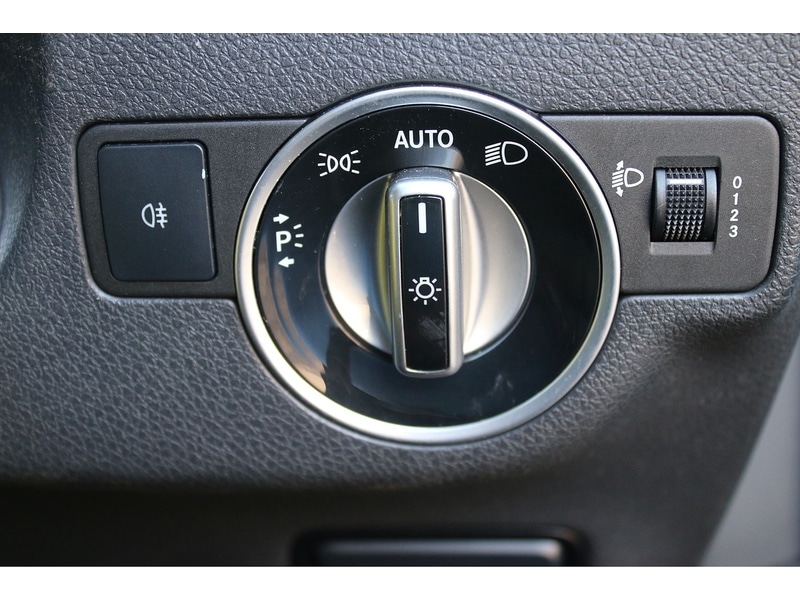 Used Mercedes-Benz A-Class 2016 for sale - 76968263: Photo 42