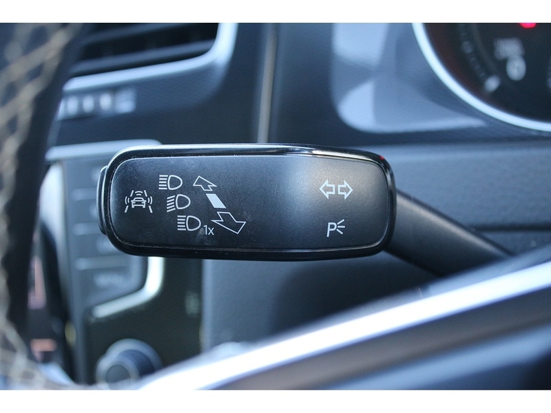 Used Volkswagen Golf 2015 for sale - 76896587: Photo 32