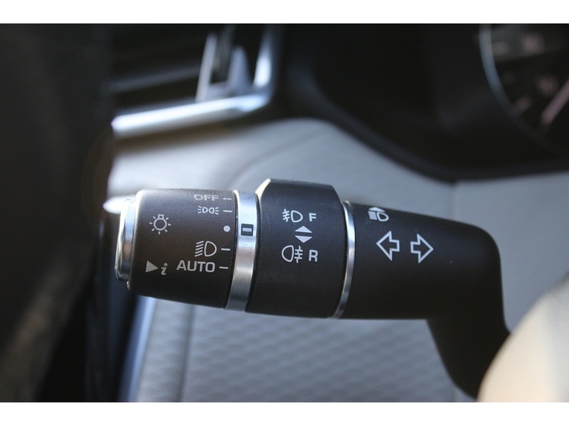 Used Land Rover Range Rover Velar 2018 for sale - 77798517: Photo 32