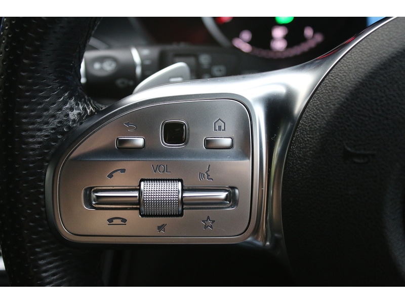 Used Mercedes-Benz GLC 2019 for sale - 76884458: Photo 31