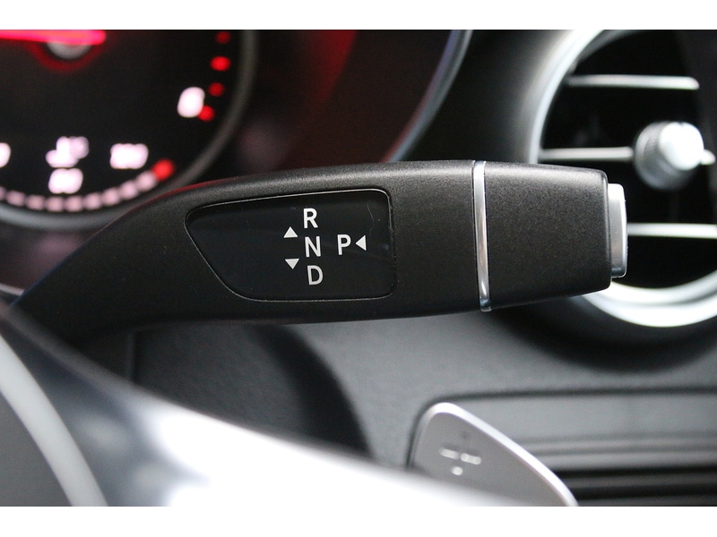 Used Mercedes-Benz GLC 2019 for sale - 76884458: Photo 35