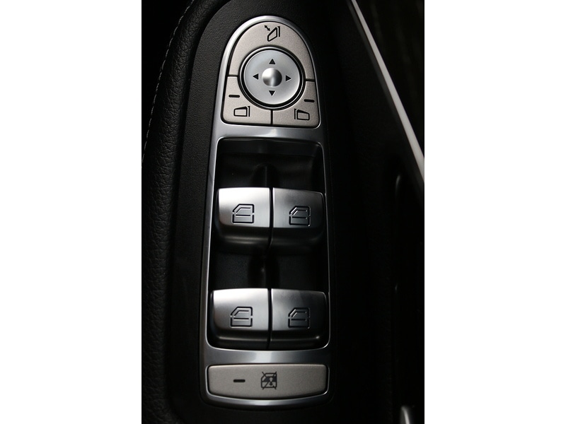 Used Mercedes-Benz GLC 2019 for sale - 76884458: Photo 45