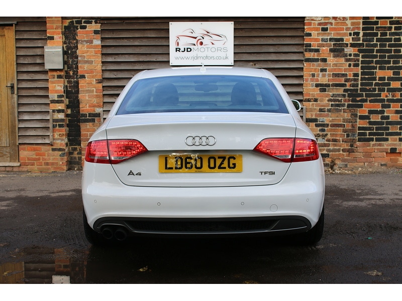 Used Audi A4 2010 for sale - 76831659: Photo 4
