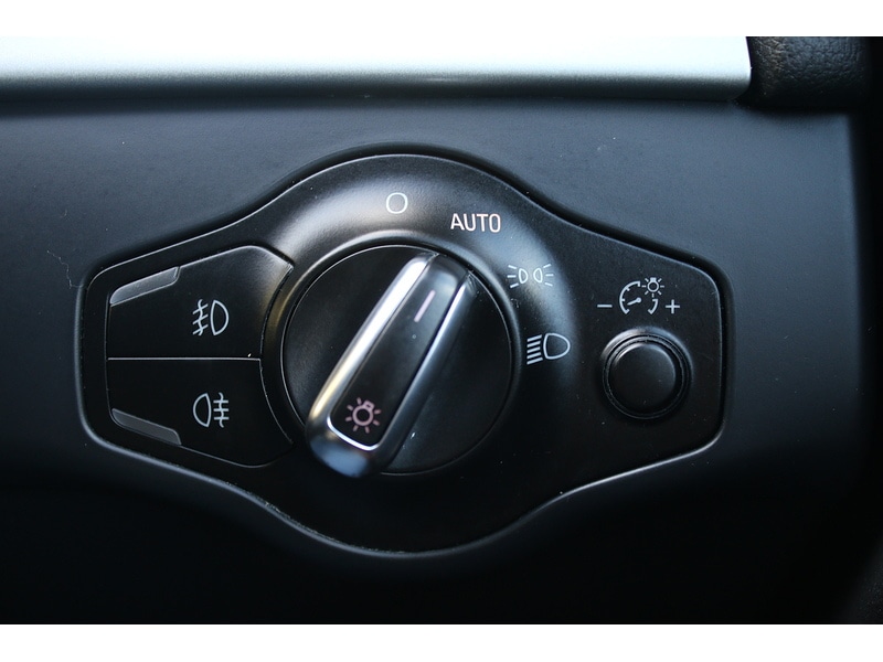 Used Audi A4 2010 for sale - 76831659: Photo 44