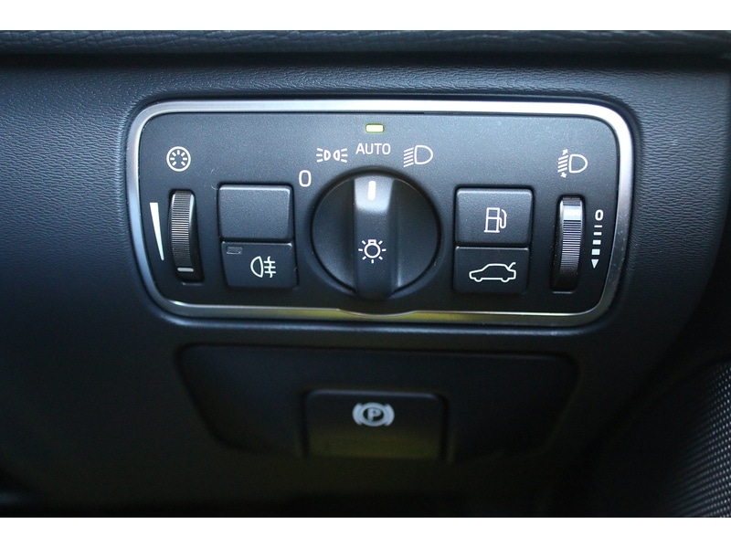 Used Volvo XC60 2017 for sale - 77011634: Photo 40