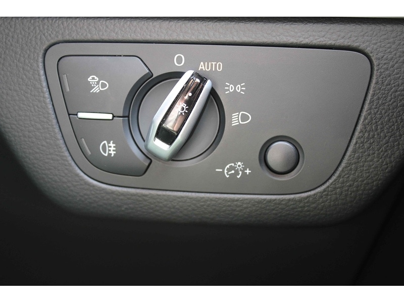 Used Audi Q5 2018 for sale - 76831605: Photo 44