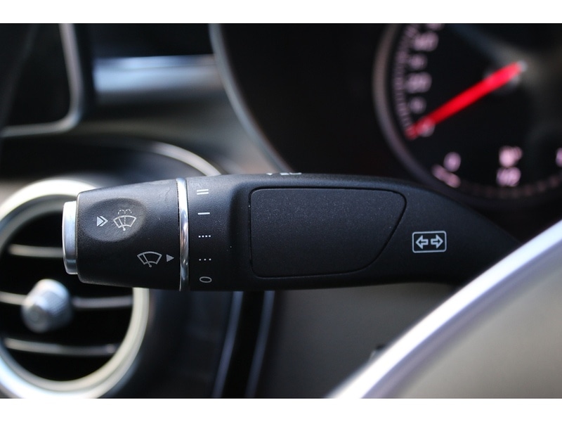 Used Mercedes-Benz C Class 2018 for sale - 77310332: Photo 32