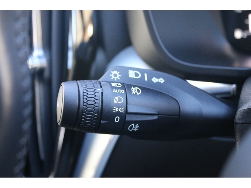 Used Volvo XC60 2017 for sale - 77159048: Photo 32