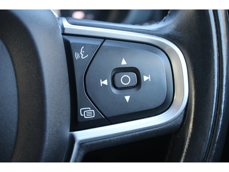 Used Volvo XC60 2017 for sale - 77159048: Photo 33