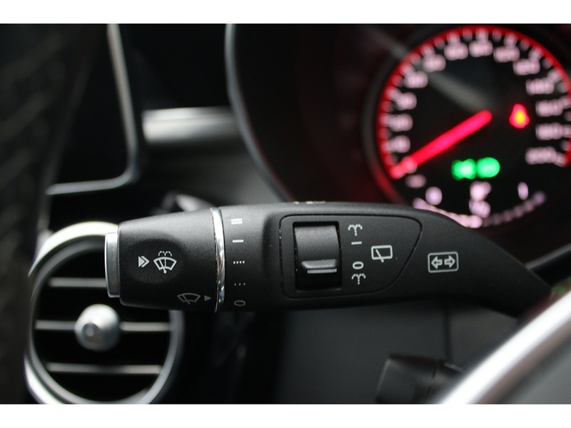 Used Mercedes-Benz C Class 2018 for sale - 77310327: Photo 32