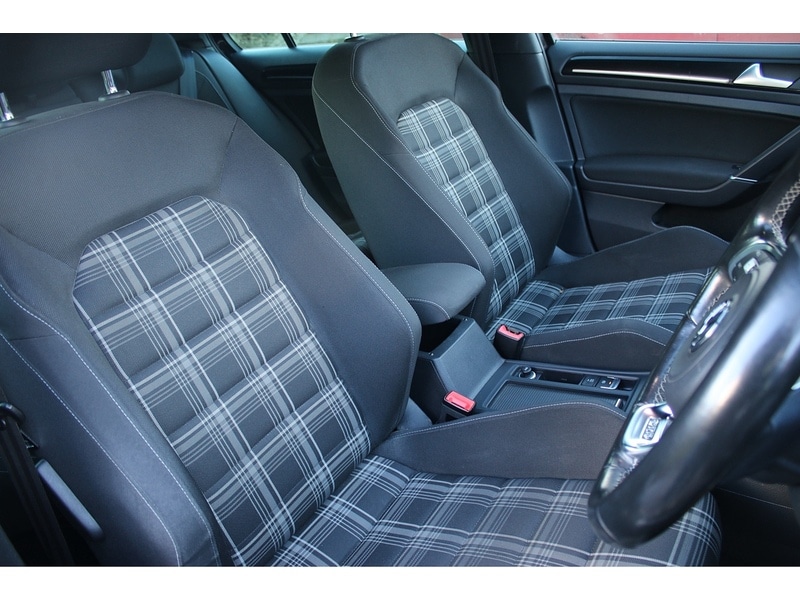 Used Volkswagen Golf 2015 for sale - 76844678: Photo 24