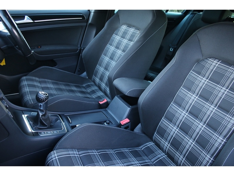 Used Volkswagen Golf 2015 for sale - 76844678: Photo 26