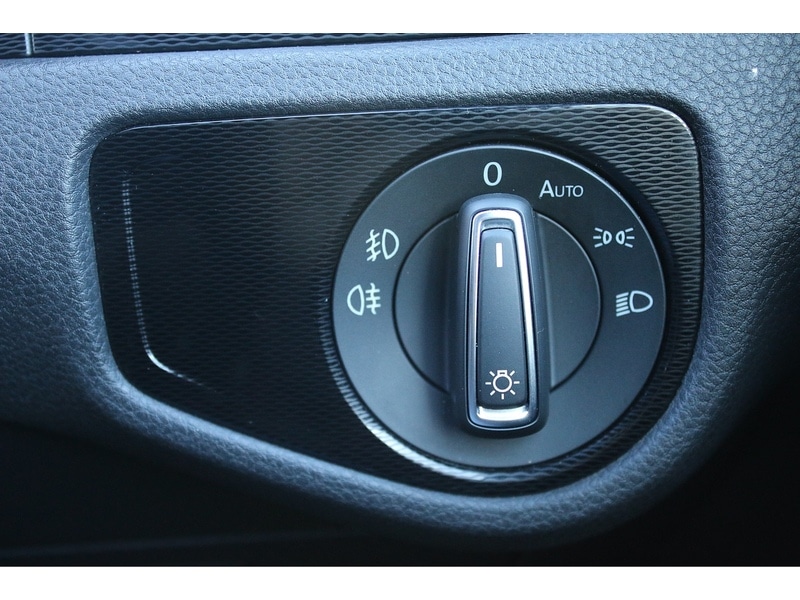 Used Volkswagen Golf 2015 for sale - 76844678: Photo 40