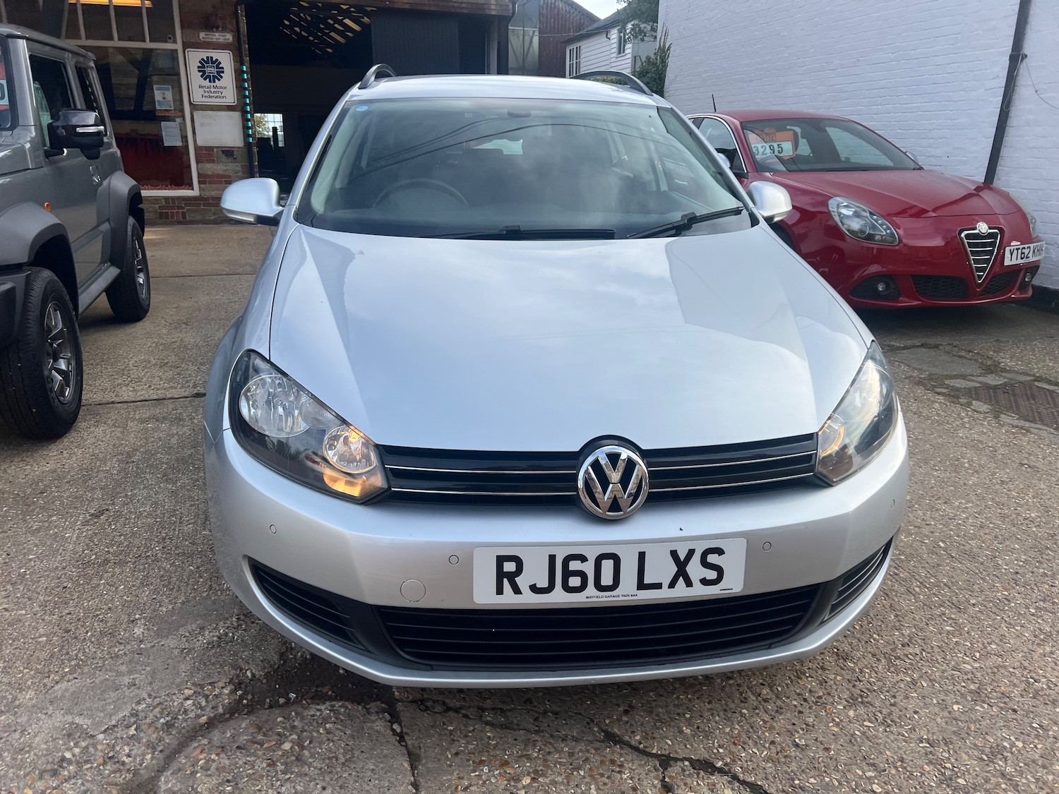 Used Volkswagen Golf 2011 for sale - 77006507: Photo 2