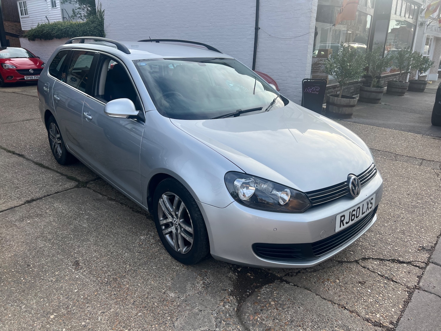 Used Volkswagen Golf 2011 for sale - 77006507: Photo 3