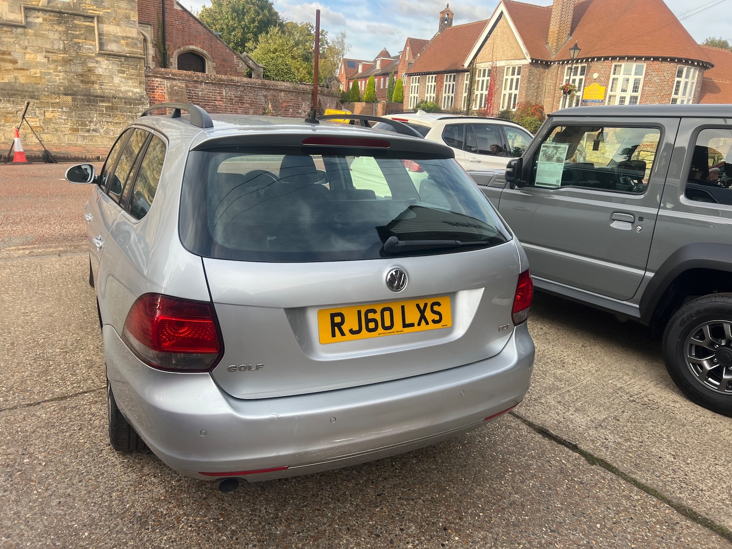 Used Volkswagen Golf 2011 for sale - 77006507: Photo 5