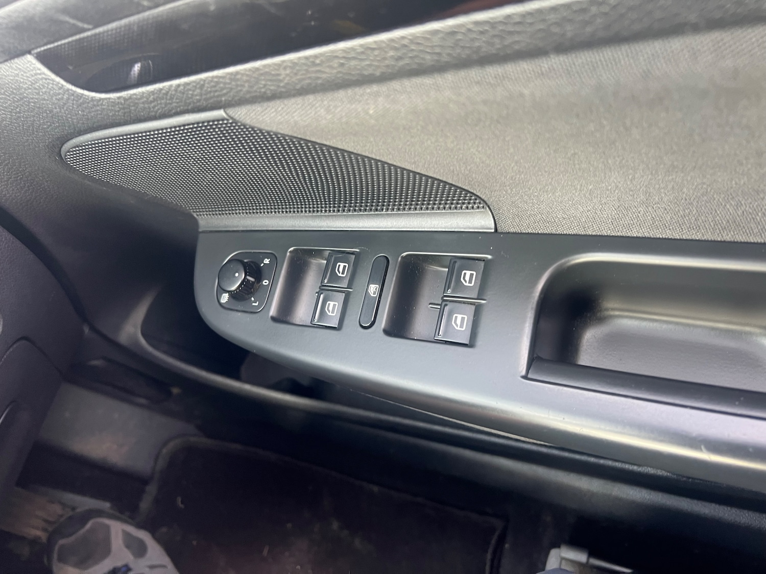 Used Volkswagen Golf 2011 for sale - 77006507: Photo 8