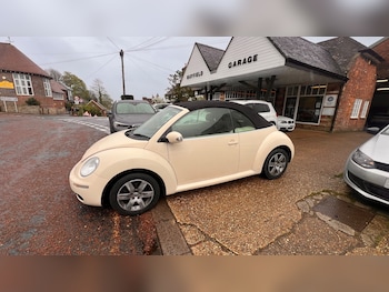 Used Volkswagen Beetle 2010 for sale - 78257963: Photo