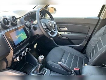 Used Dacia Duster 2022 for sale - 78088903: Photo