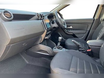 Used Dacia Duster 2022 for sale - 77648383: Photo
