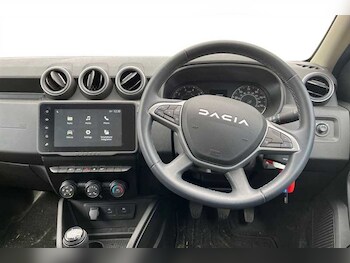Used Dacia Duster 2024 for sale - 77771352: Photo