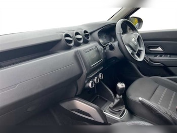 Used Dacia Duster 2018 for sale - 76155196: Photo