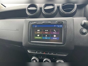 Used Dacia Duster 2018 for sale - 76155196: Photo