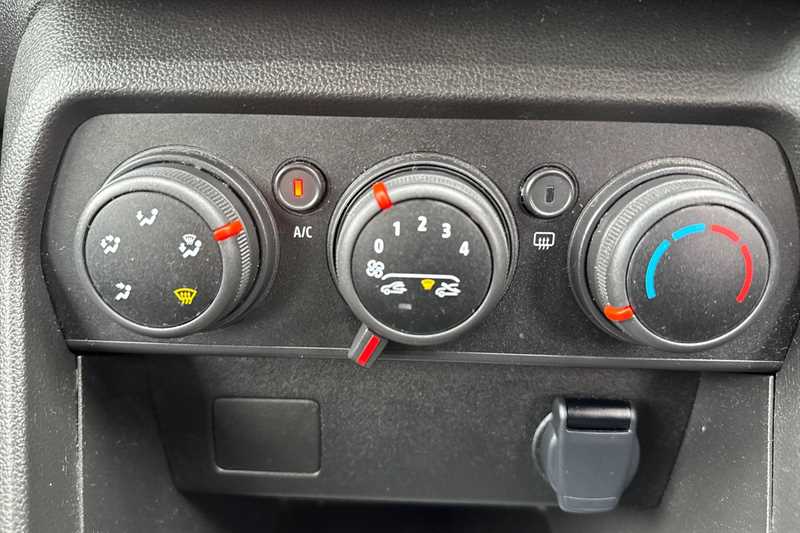 Used Dacia Sandero 2023 for sale - 77360760: Photo 16