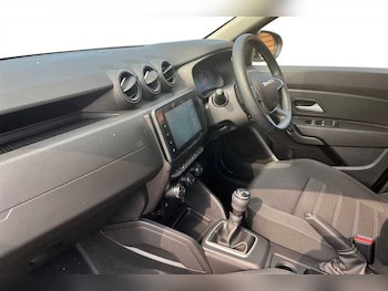 Used Dacia Duster 2023 for sale - 78936660: Photo
