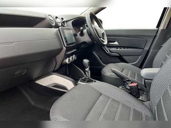 Used Dacia Duster 2023 for sale - 77122820: Photo