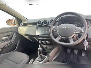 Used Dacia Duster 2023 for sale - 77560806: Photo