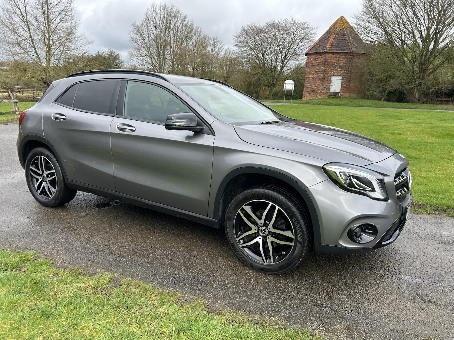 Used Mercedes-Benz GLA 2018 for sale - 77707282: Photo 3