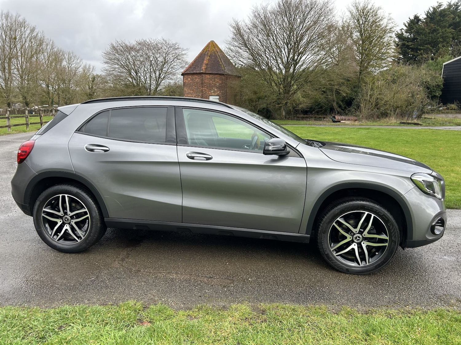 Used Mercedes-Benz GLA 2018 for sale - 77707282: Photo 4