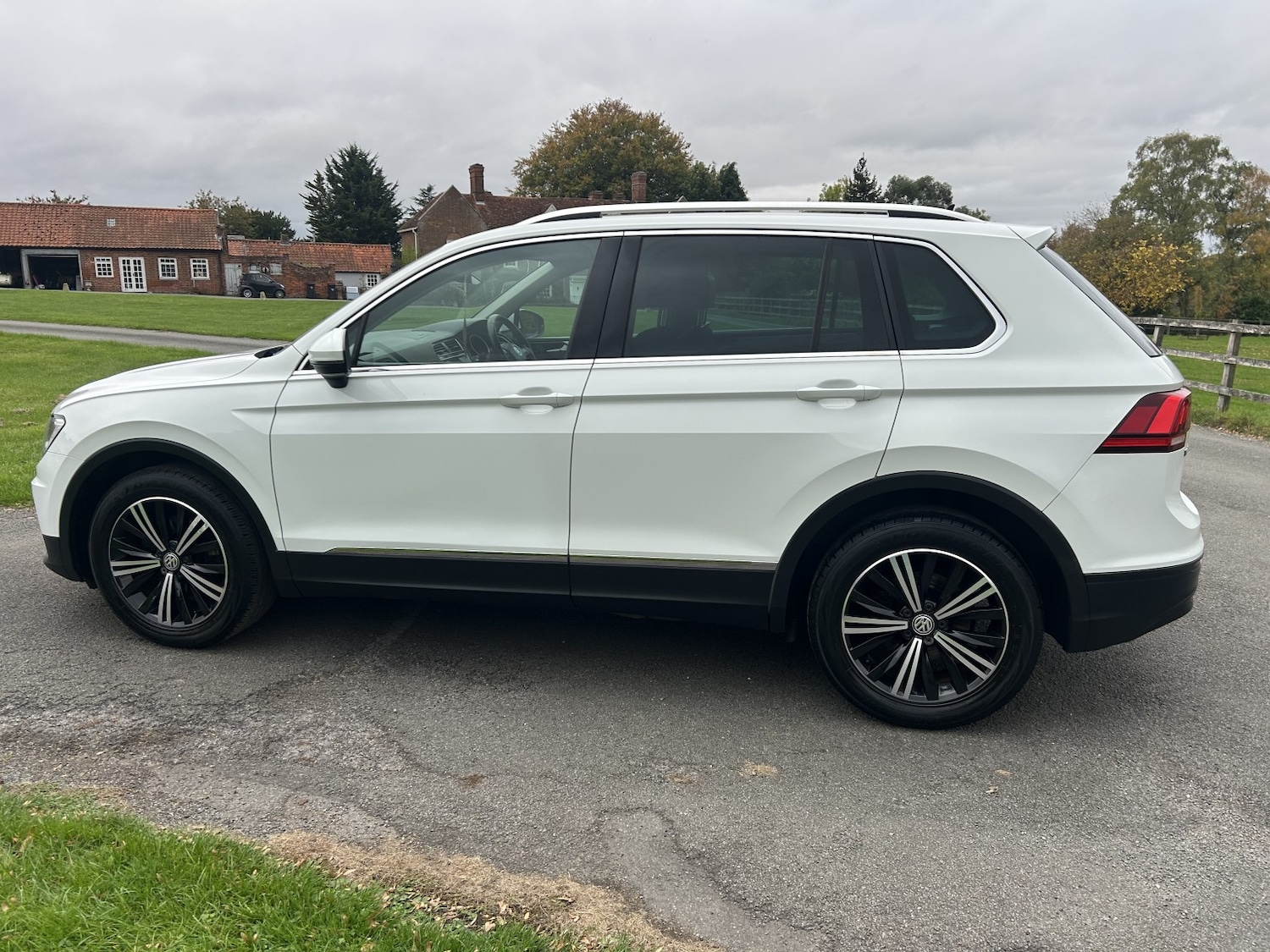 Used Volkswagen Tiguan 2018 for sale - 77129673: Photo 24