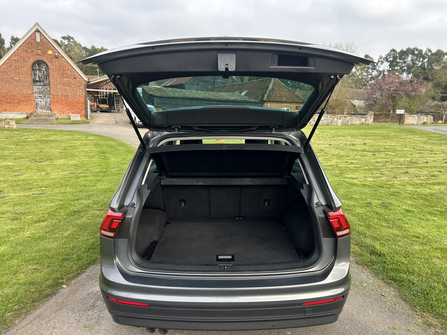 Used Volkswagen Tiguan 2018 for sale - 77973705: Photo 24