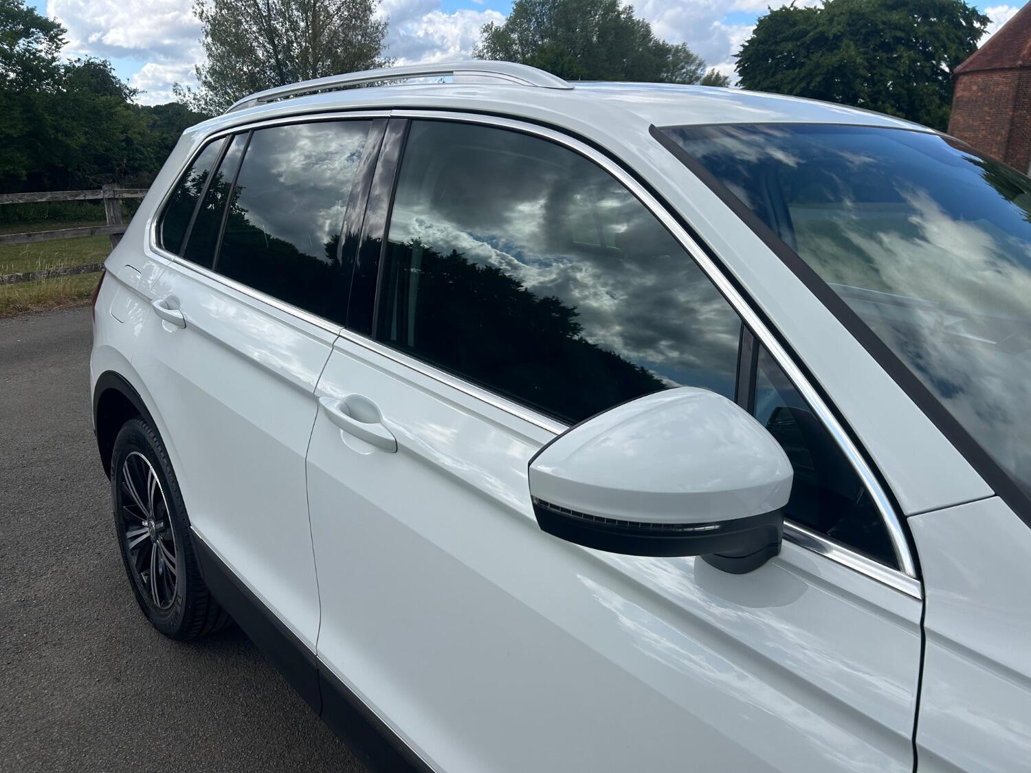 Used Volkswagen Tiguan 2016 for sale - 76662807: Photo 2