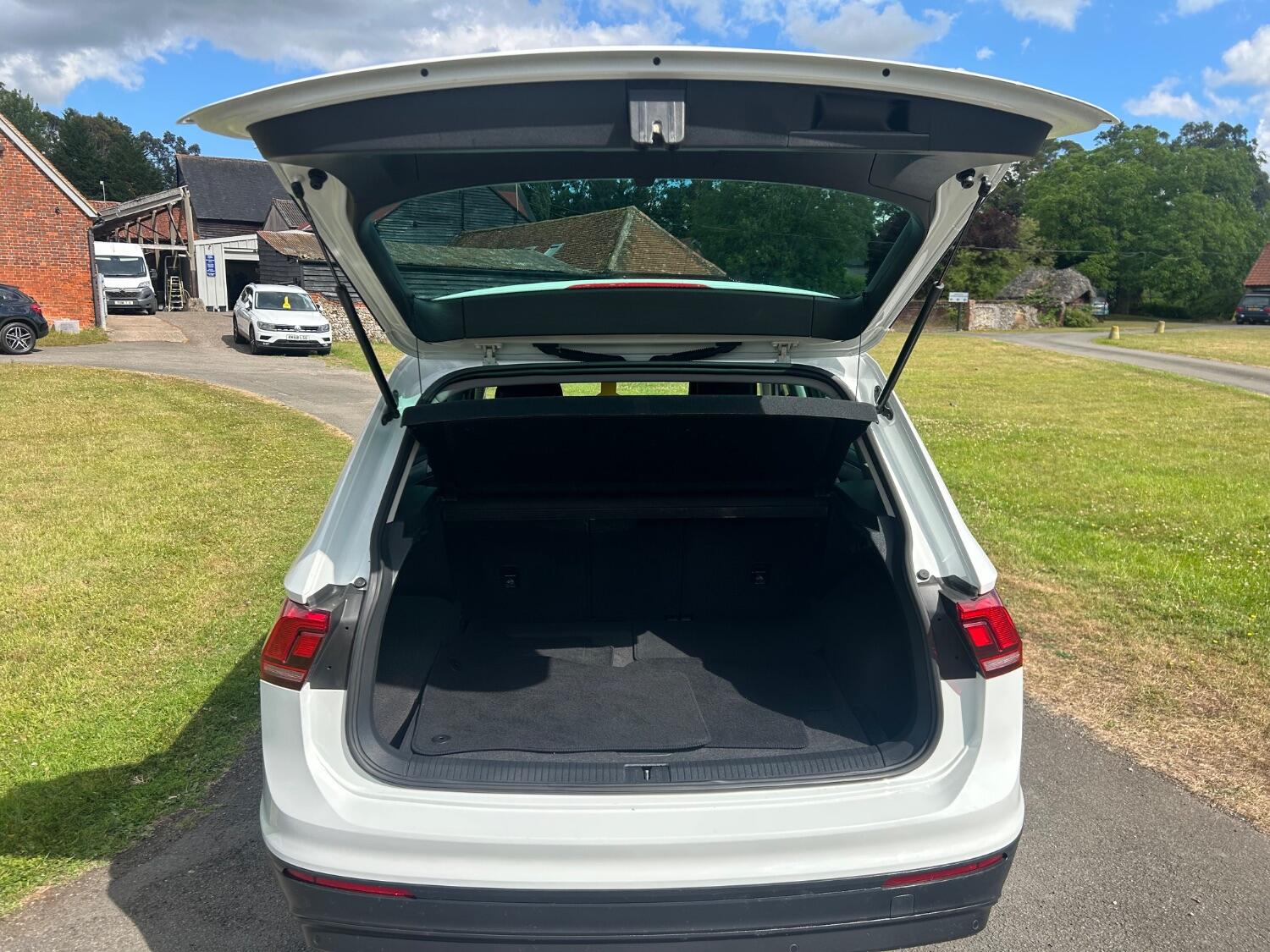 Used Volkswagen Tiguan 2016 for sale - 76662807: Photo 23