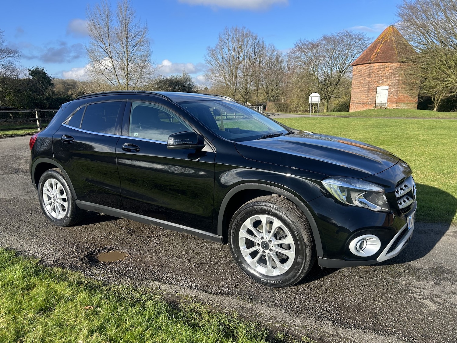 Used Mercedes-Benz GLA 2018 for sale - 77438385: Photo 2