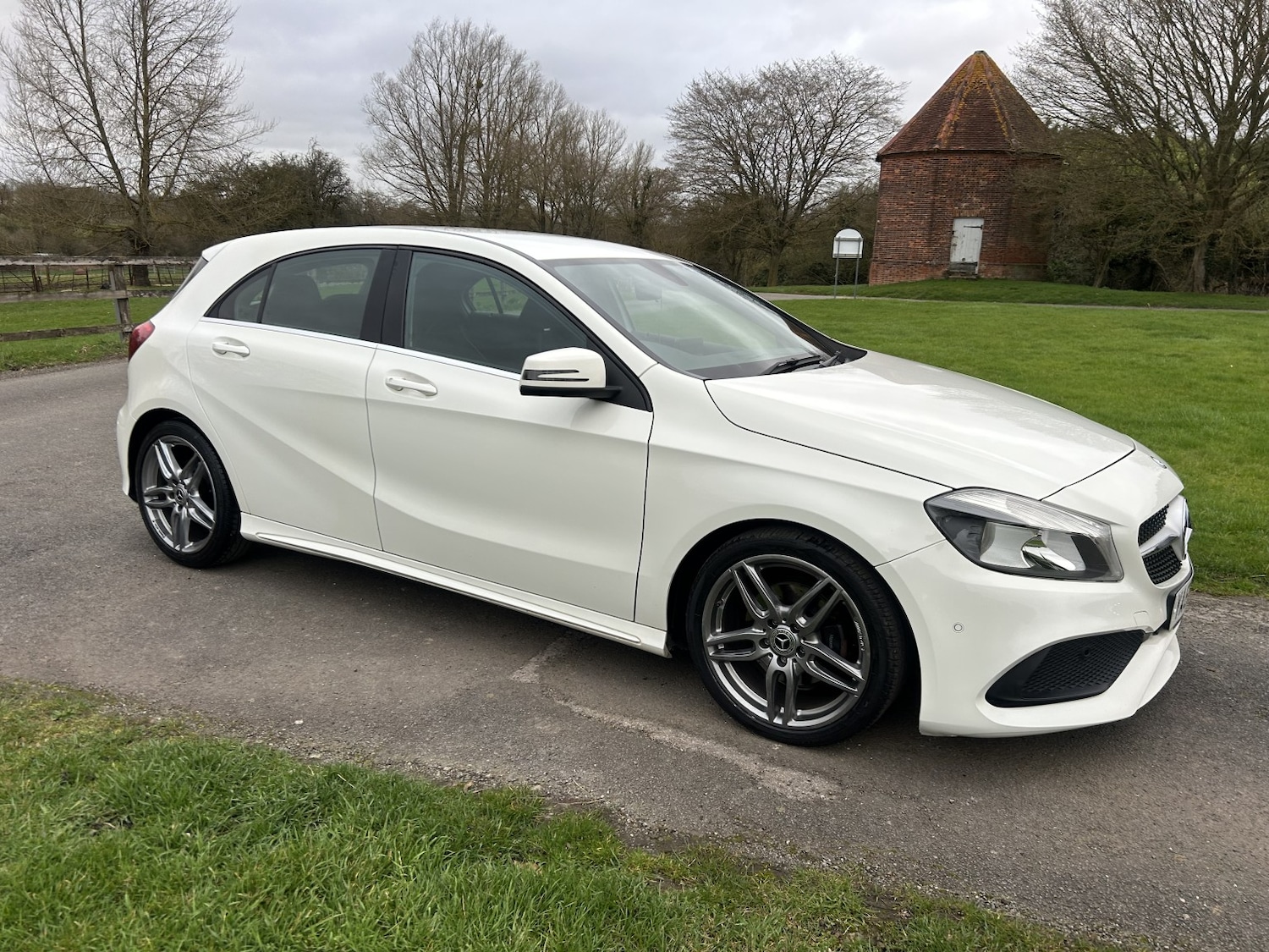 Used Mercedes-Benz A-Class 2017 for sale - 77864911: Photo 3